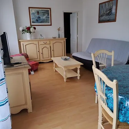 Apartamento Ideal Quartier Des Demoiselles : Plage, Commerces, Parking Prive - Fr-1-323-476