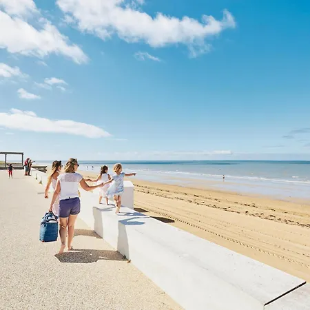 Ideal Quartier Des Demoiselles : Plage, Commerces, Parking Prive - Fr-1-323-476